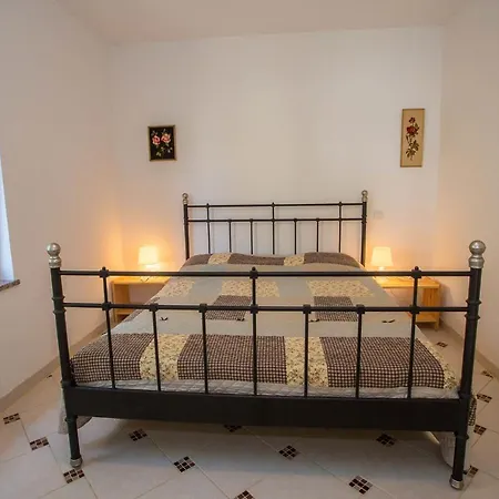 Apartment One-bedroom In Ii